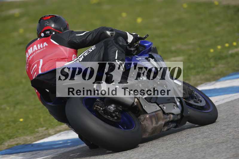 /Archiv-2024/01 26.-28.01.2024 Moto Center Thun Jerez/Gruppe blau-blue/backside